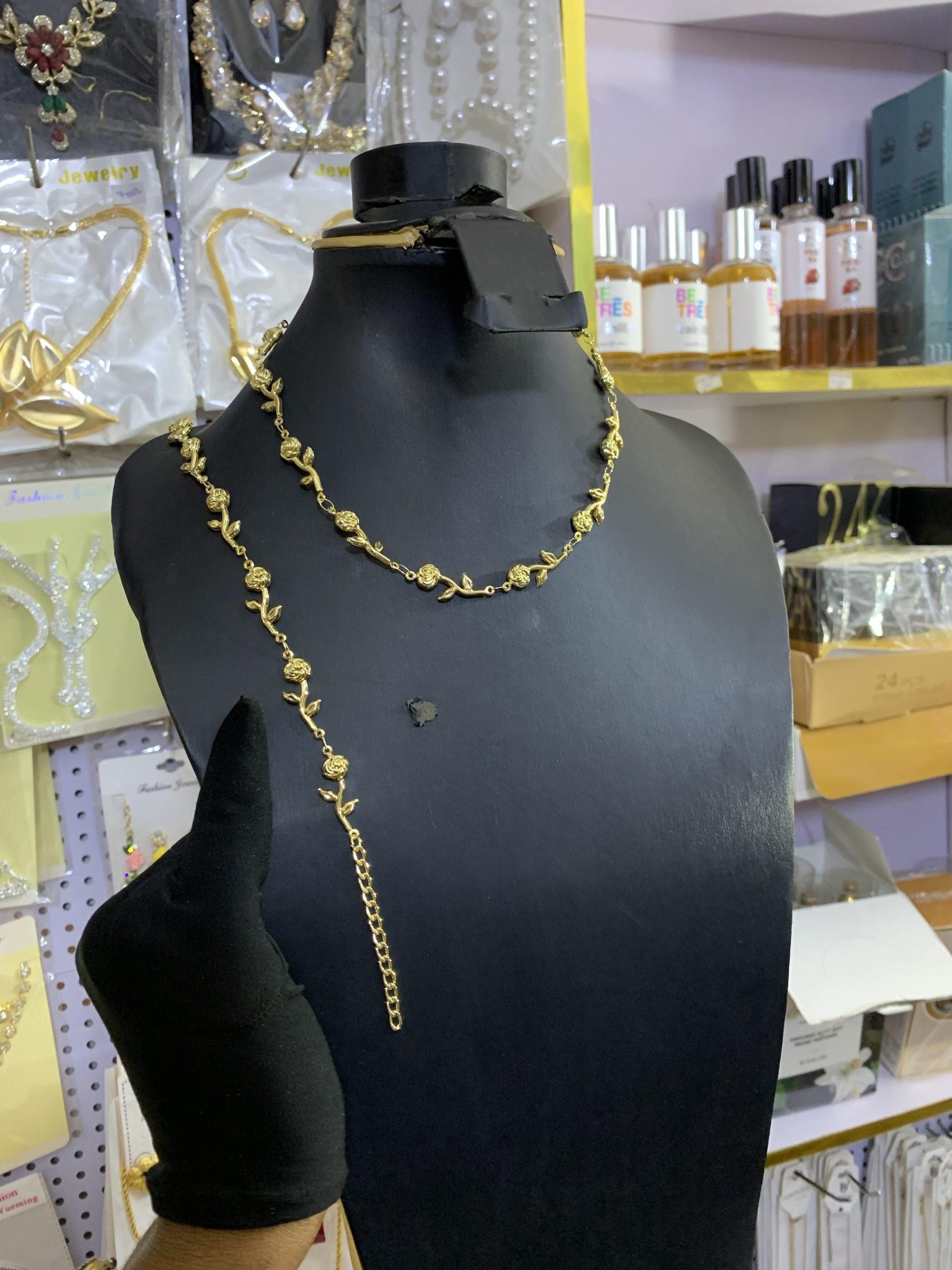 Classic necklace and bracelet - Image 2